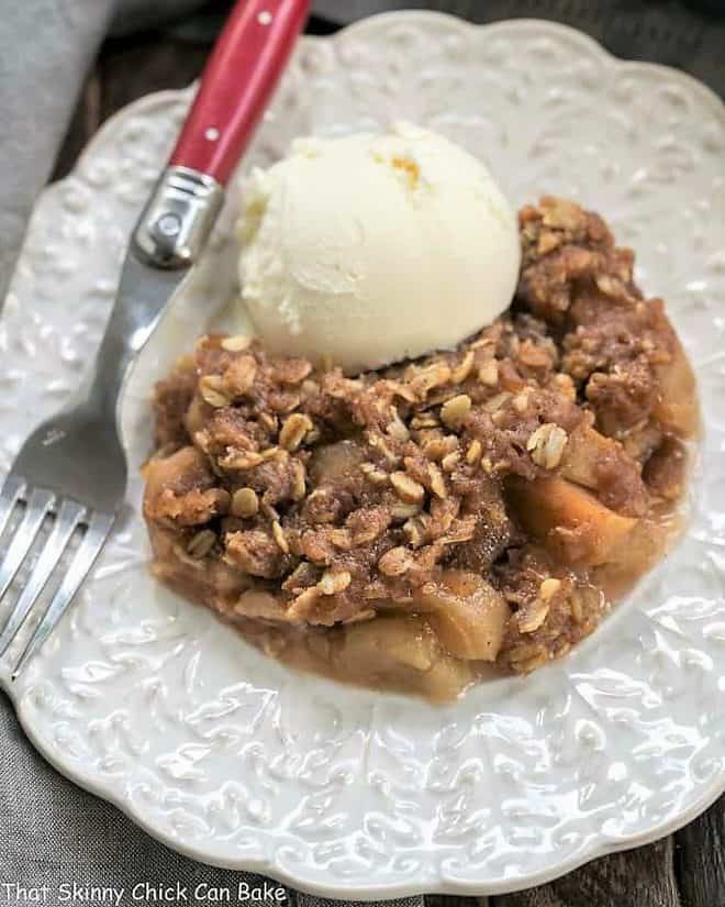 Easy Slow Cooker Apple Crisp With Oatmeal That Skinny Chick Can Bake