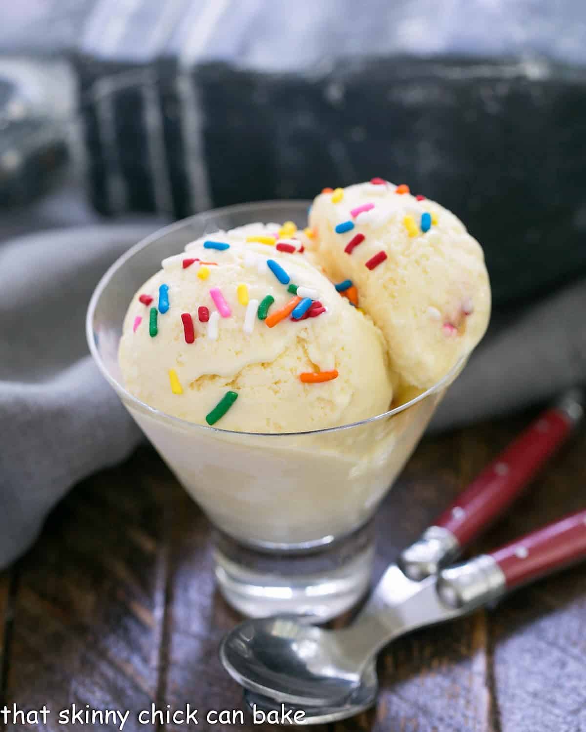 https://www.thatskinnychickcanbake.com/wp-content/uploads/2013/08/Cake-Batter-Ice-Cream-7.jpg