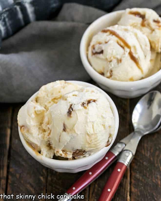 https://www.thatskinnychickcanbake.com/wp-content/uploads/2014/08/Vanilla-Caramel-Swirl-Ice-Cream-9.jpg
