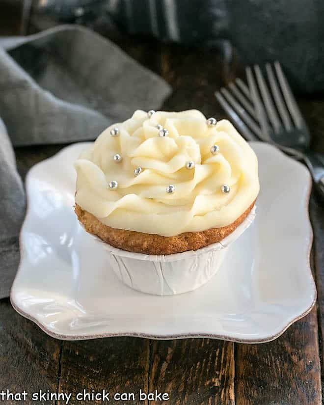 Small Pound Cake Cups w/Vanilla Cream Cheese Icing 8 oz. (4-pk)
