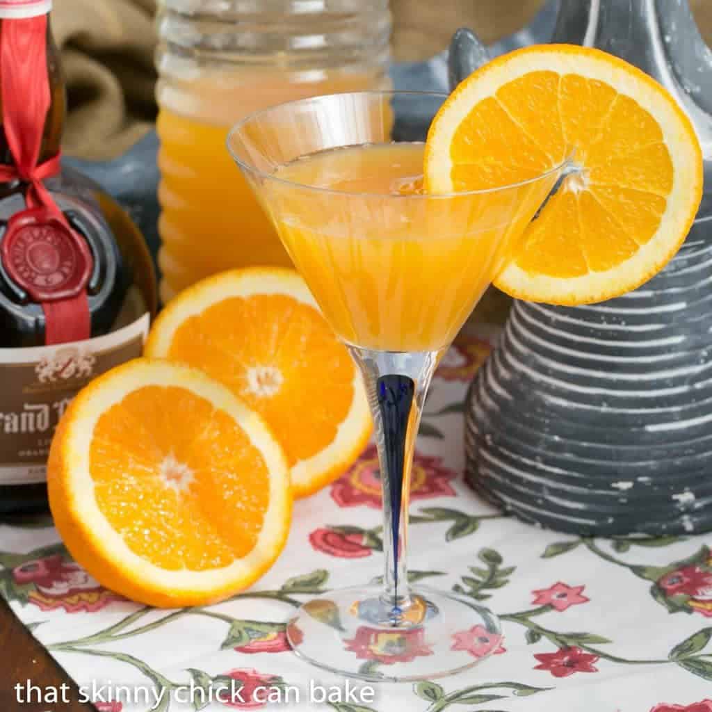 How to Make a Mimosa (Classic Mimosas)