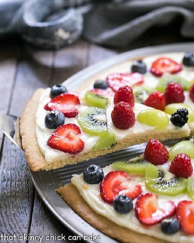 Fresh Fruit Pizza - Easy & Impressive! - That Skinny Chick Can Bake