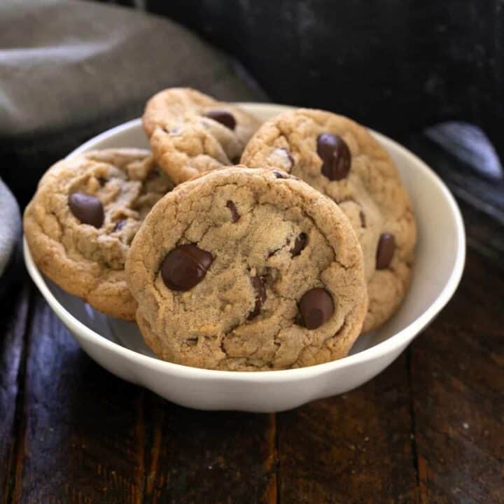 Killer Chocolate Chip Cookies - That Skinny Chick Can Bake